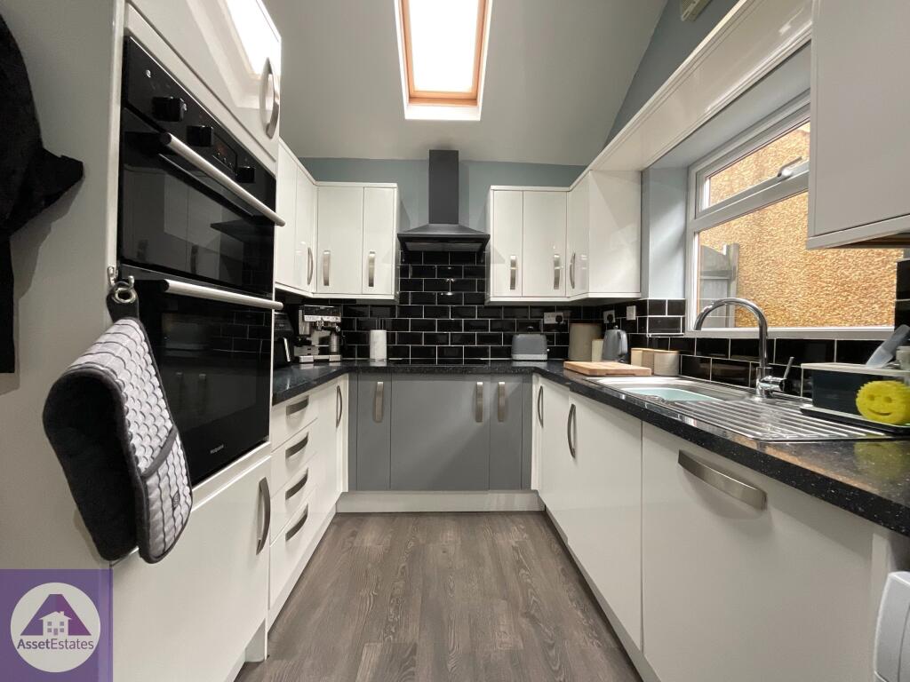 House in Newport, Abertillery - View 2