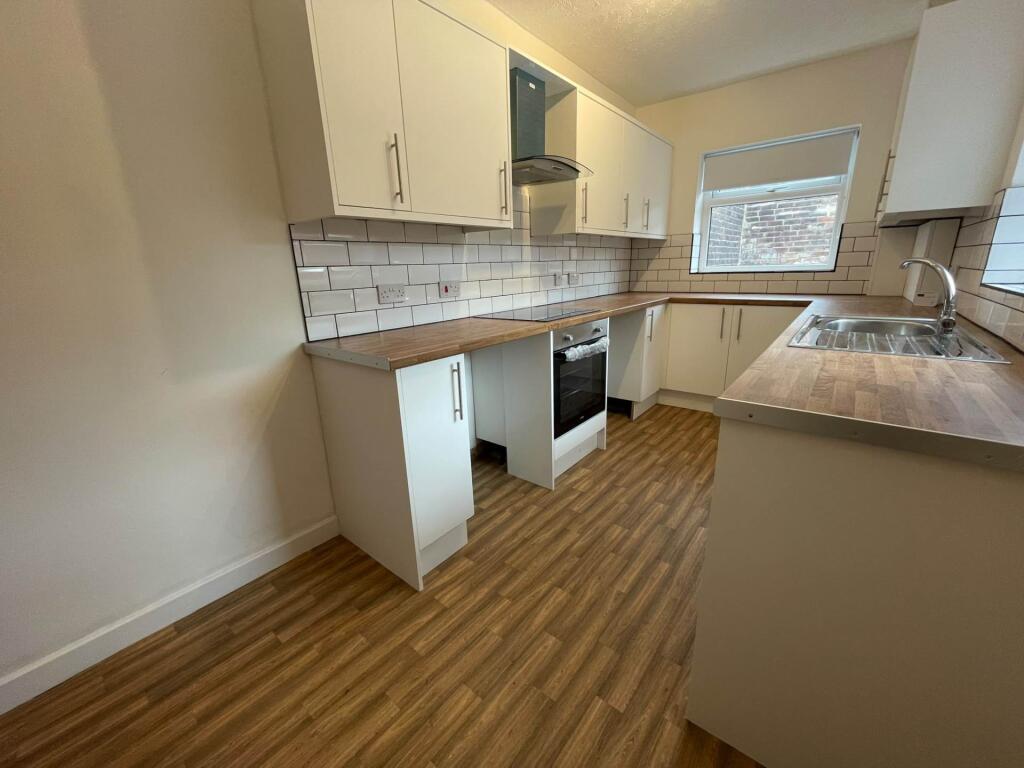House in Oldham, Greater Manchester - More