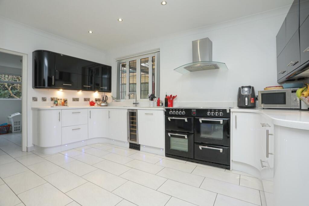 Albion Close, Herne Bay, Kent, CT6 photo 4
