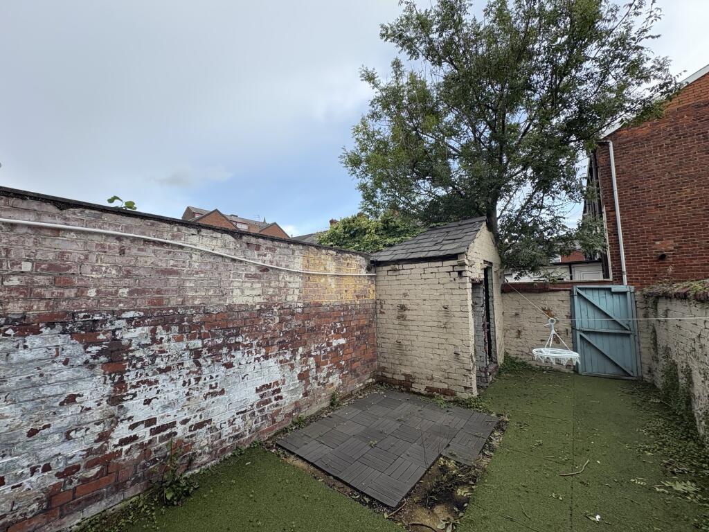 House in Tameside, Greater Manchester - View 5