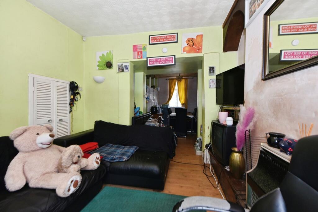 House in Salford, Greater Manchester - View 3