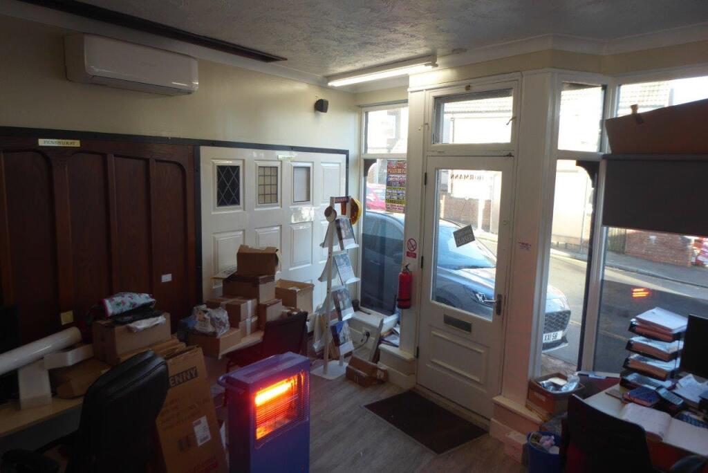 P1050832 rearTR.jpg