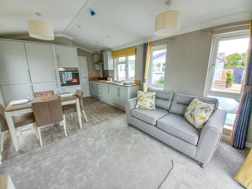 1-bed caravan on Weymouth, Dorset, DT3, £144,995
