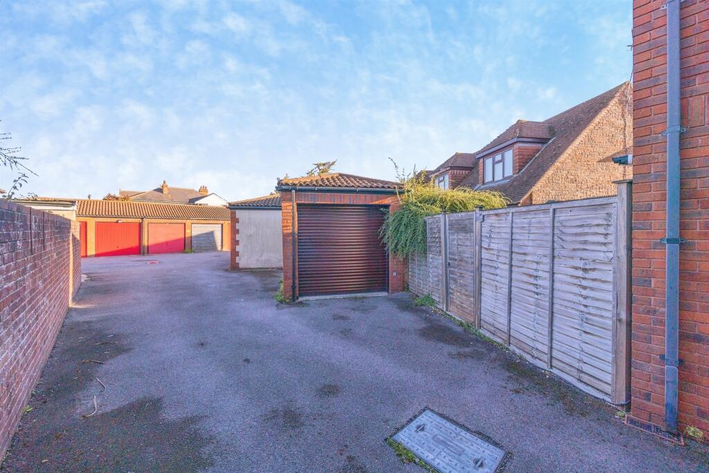Apartment in Portsmouth - More