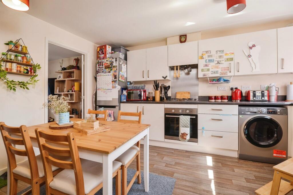 Moorhen Close, Stockton-On-Tees - View 5