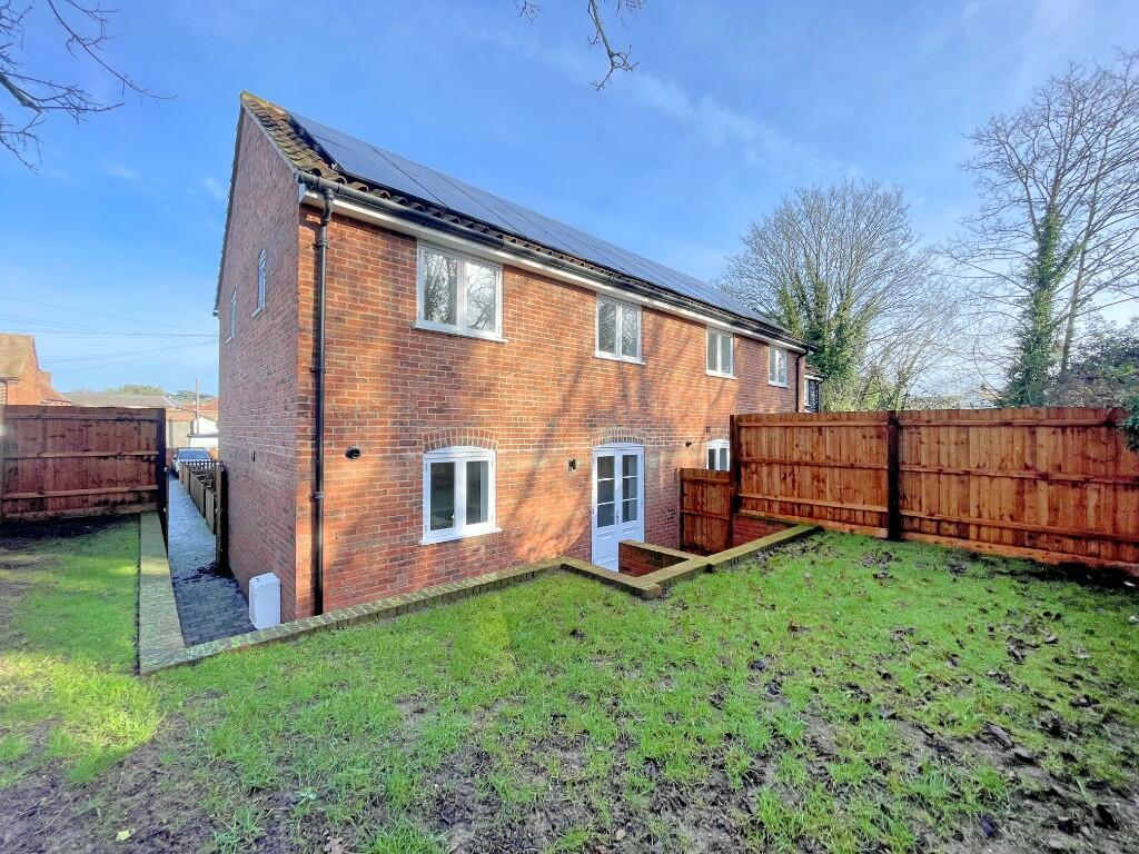 2-bed terraced on Spread Eagle Mews, WITHAM, £290,000