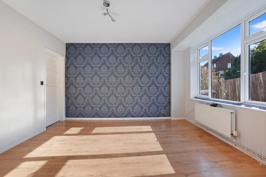 House in Chatham, Medway - View 4