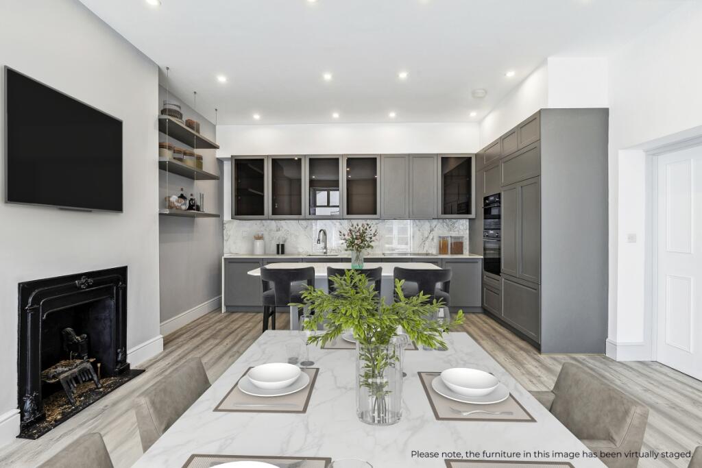 Main image of property: High Street Eton SL4