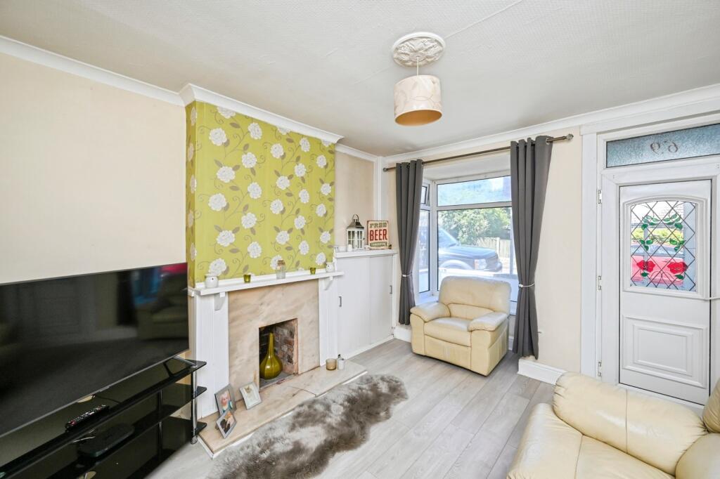 House in Mansfield, Nottinghamshire - View 3