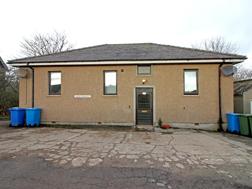 3-bed flat on Ravenscroft, Strathpeffer, Highland, IV14 9BW, £265,000