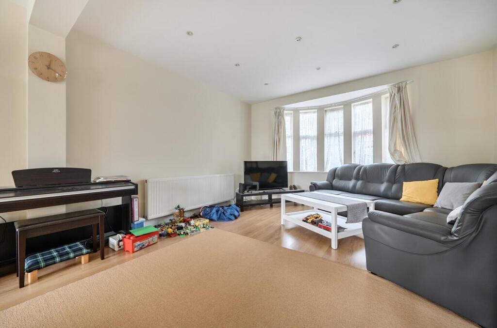 House in London - View 5