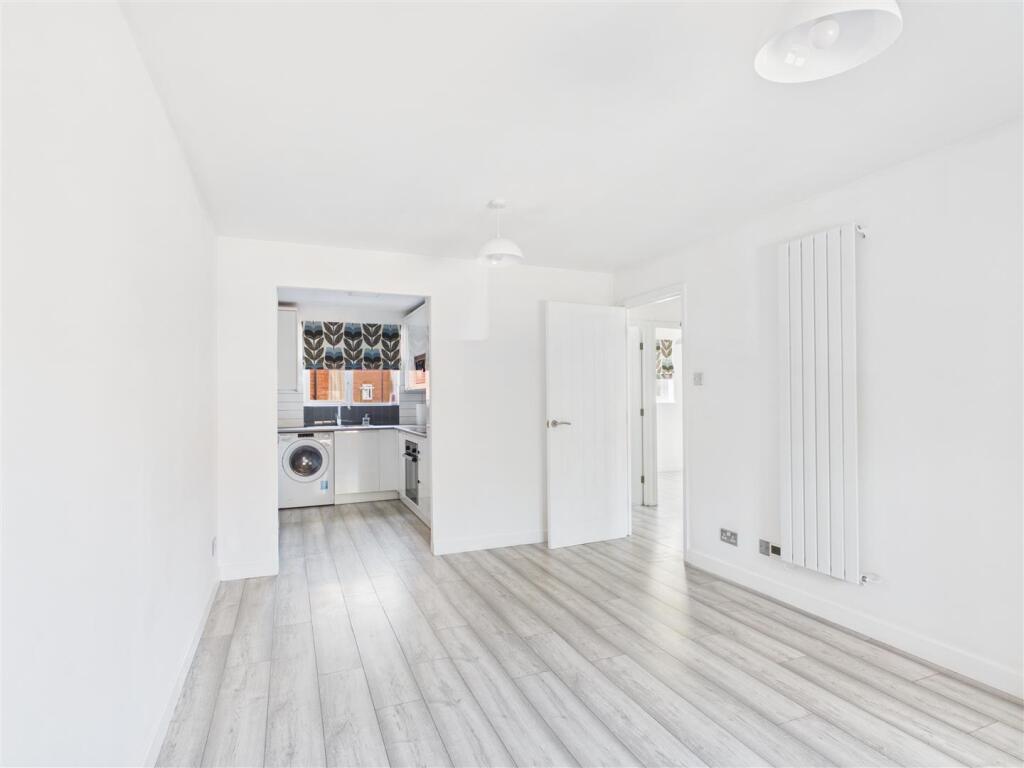 Main image of property: Redoubt Close, Hitchin