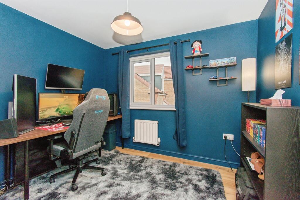 House in Wakefield, West Yorkshire - More