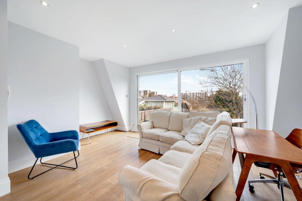Apartment in London, Shepherd's Bush - View 2