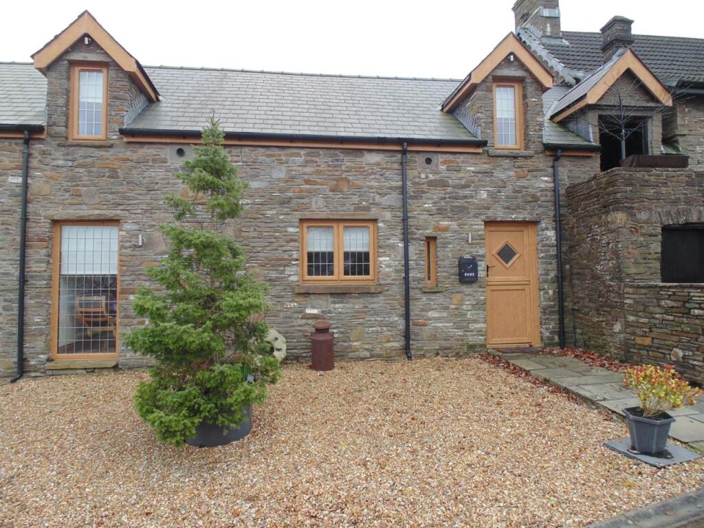 Main image of property: Y Stabl Penallta Isaf Farm, Penallta Road, Ystrad Mynach