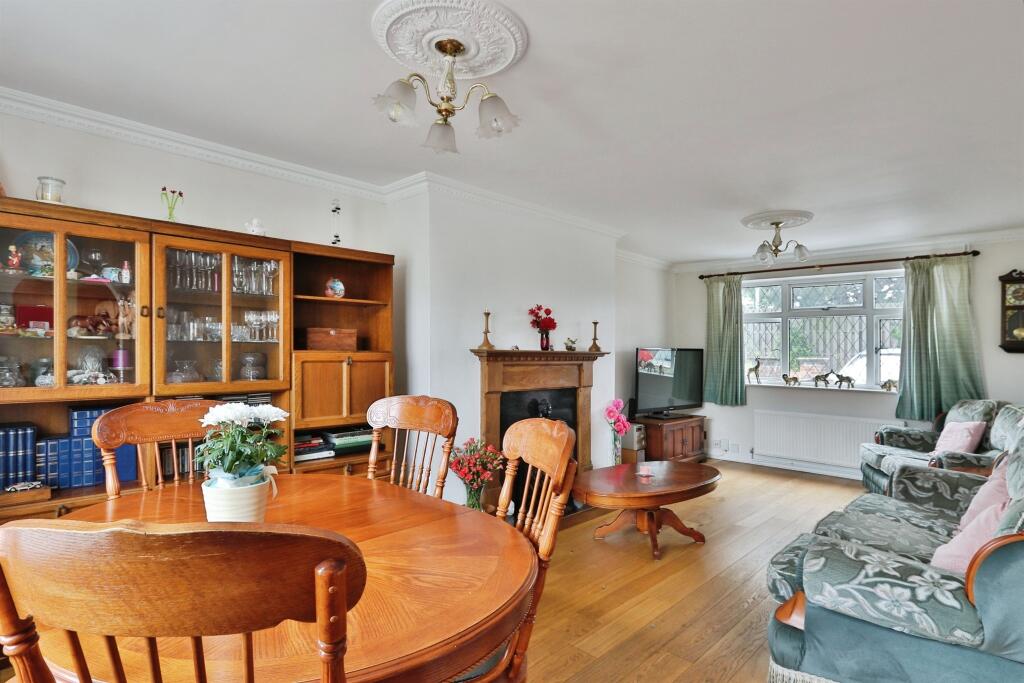 3-bed semi-detached on Sterte Avenue West, Poole, £350,000