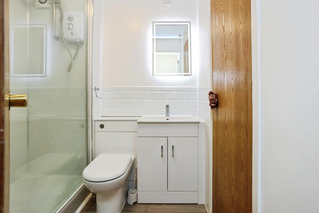 Oakwood Rise, Tunbridge Wells, Kent, TN2 photo 4