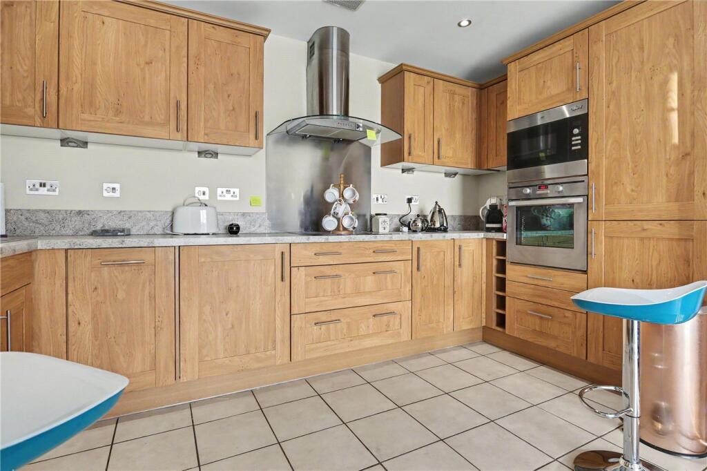 Apartment in Norwich, Norfolk - More