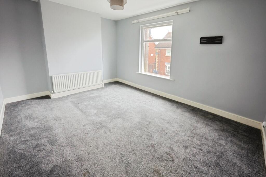 House in Darlington - More