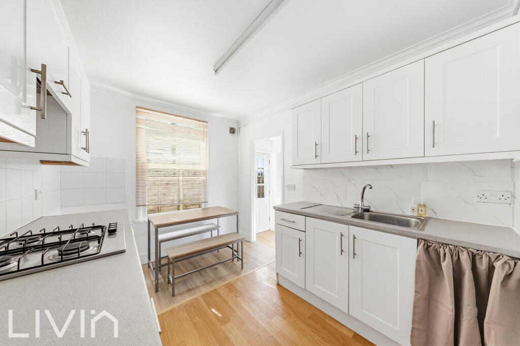 Apartment in London - More