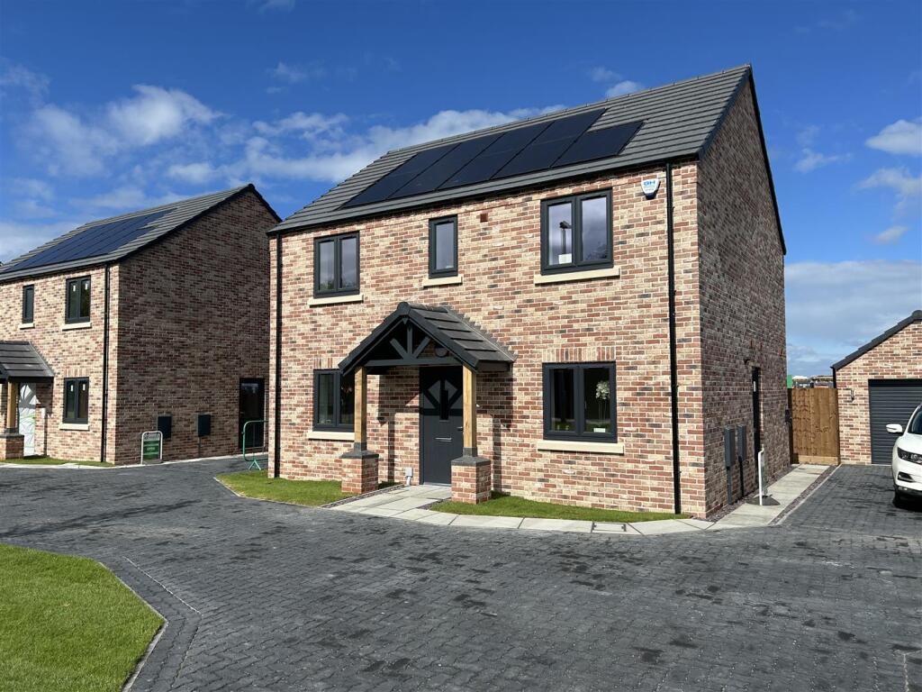 4-bed detached on Plot 1, Cherry Trees, Gosberton, Spalding, £360,000