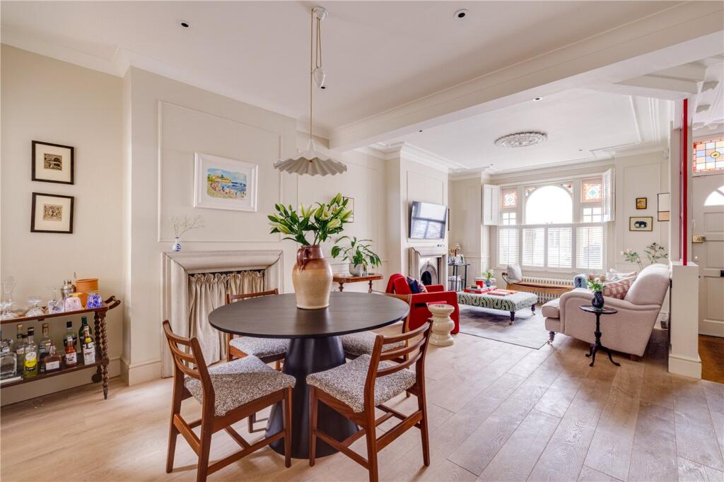 House in London - View 5