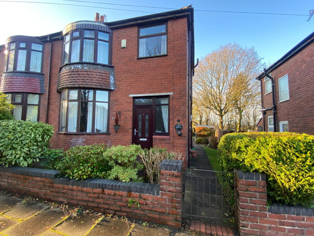 3-bed semi-detached on 184 Broadway, Chadderton OL9 9JH, £199,000