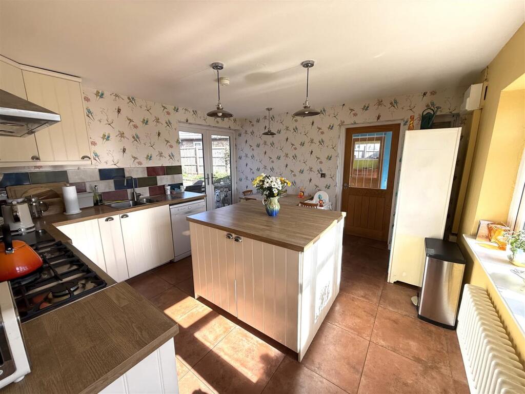 House in Matlock, Wirksworth - More