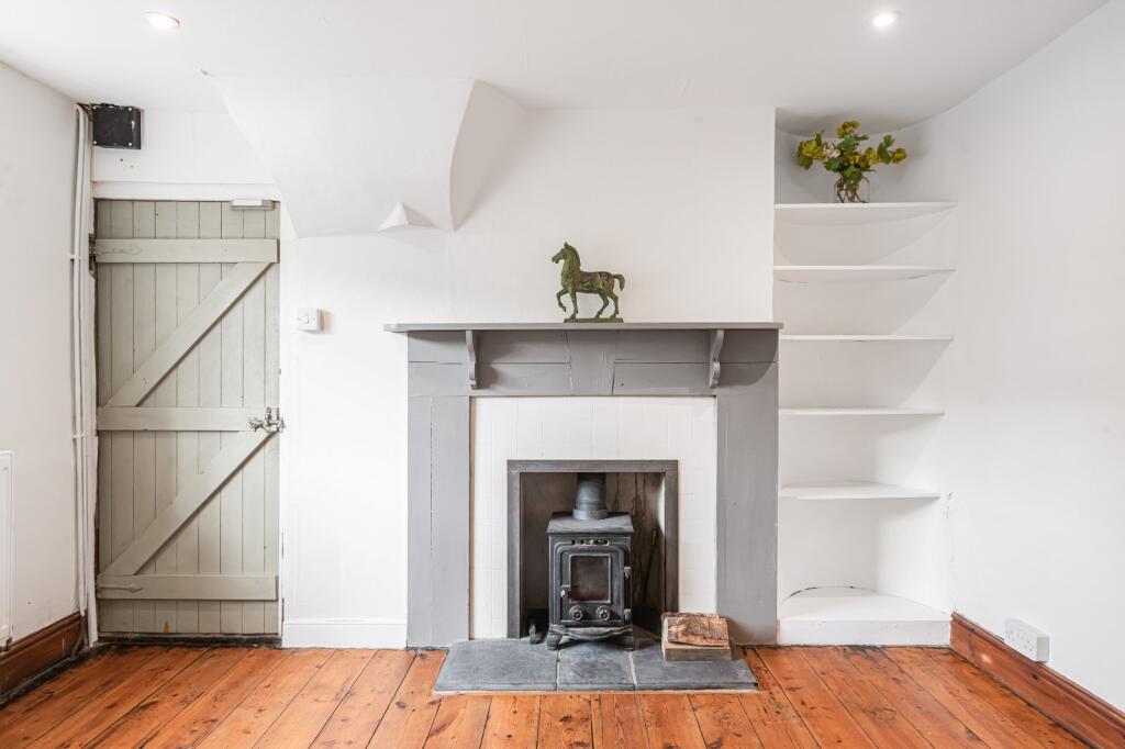 House in Brighton - More