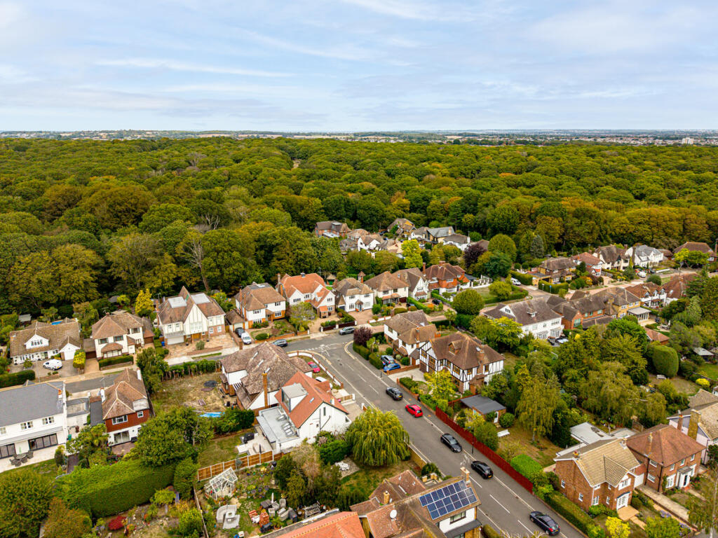 House in Southend-on-Sea - View 4