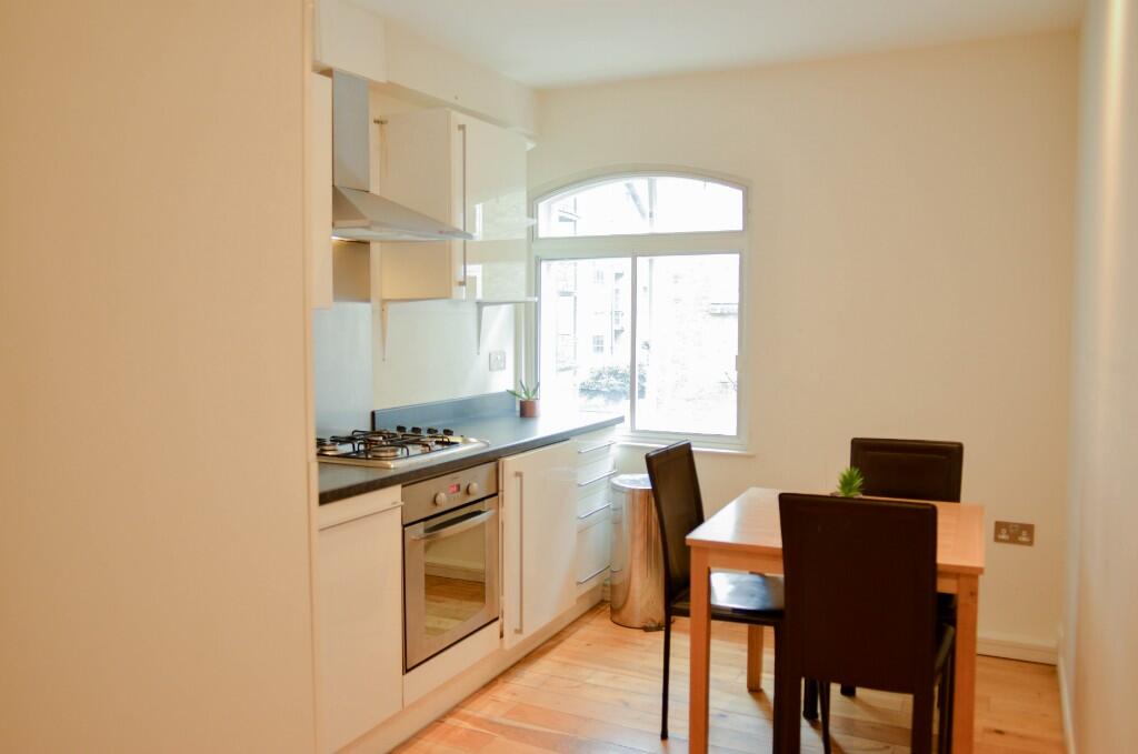 Apartment in London - View 3