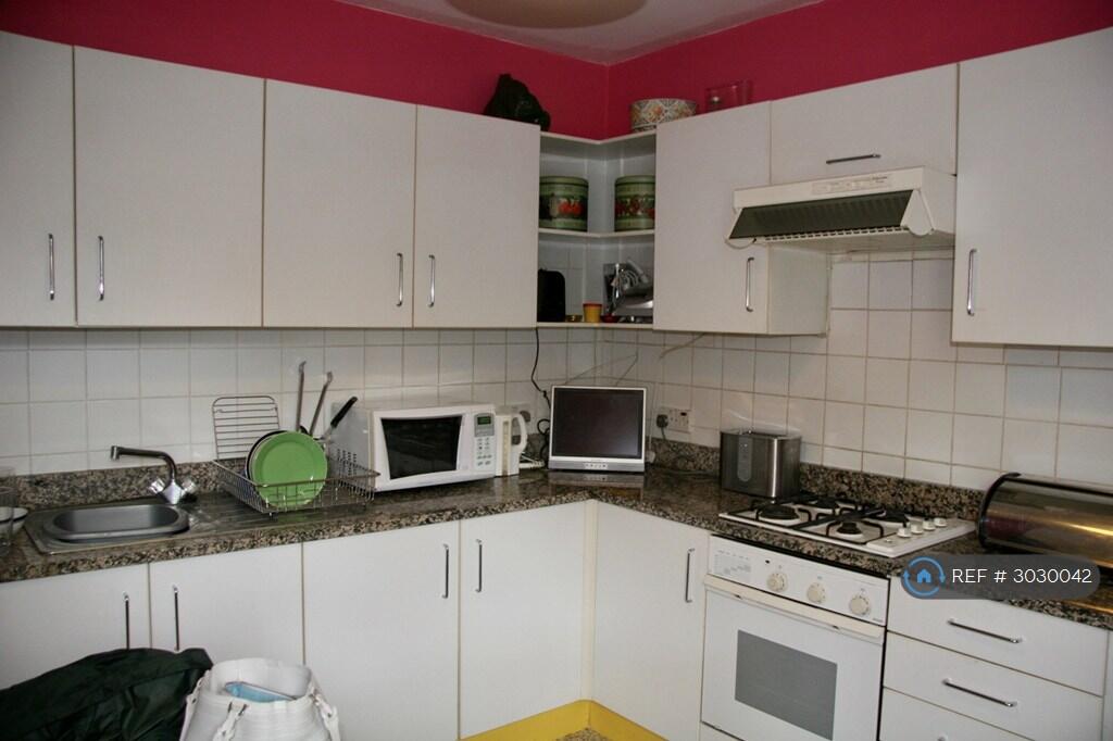 Apartment in London - View 5