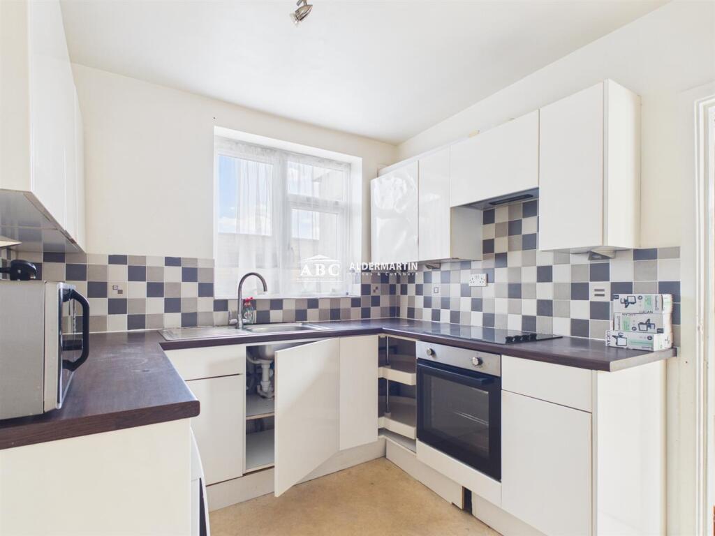 Apartment in Harrow - View 5