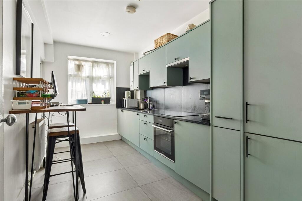 Apartment in London - View 4