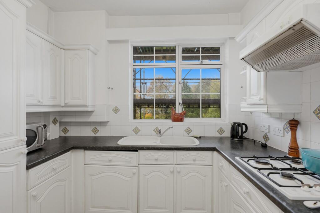 28 Kelvin Court, Glasgow, G12 0AD photo 4