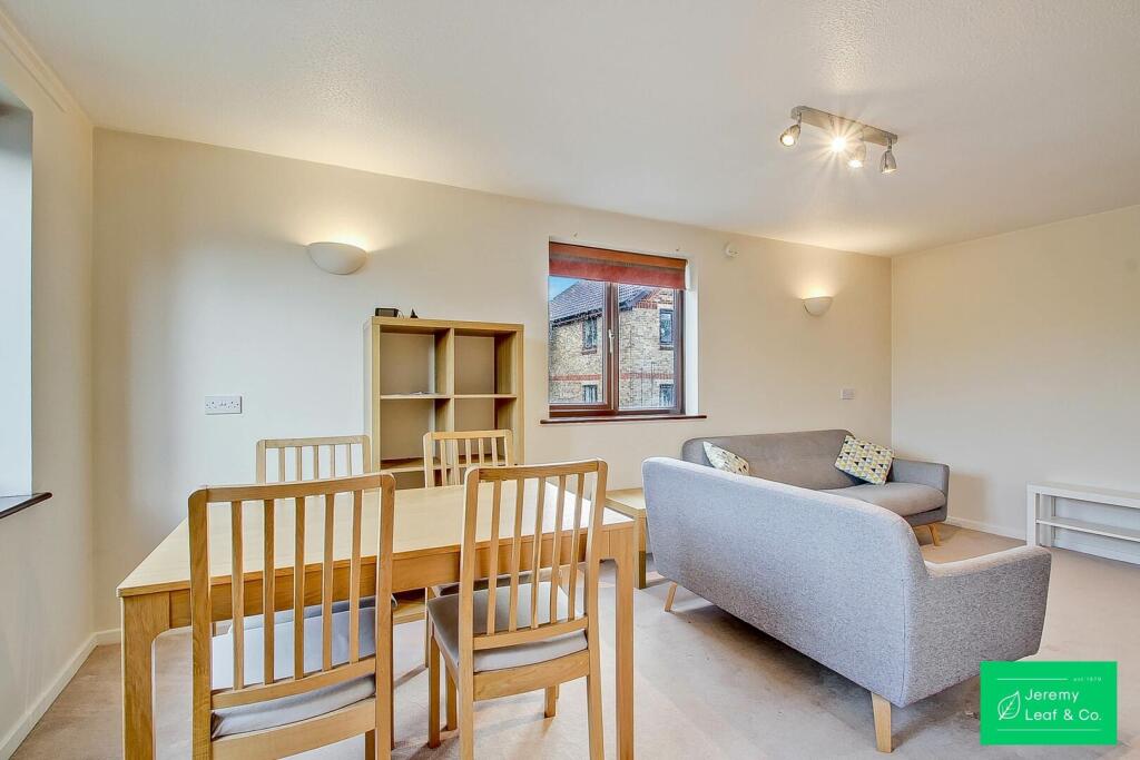 Apartment in London - View 3