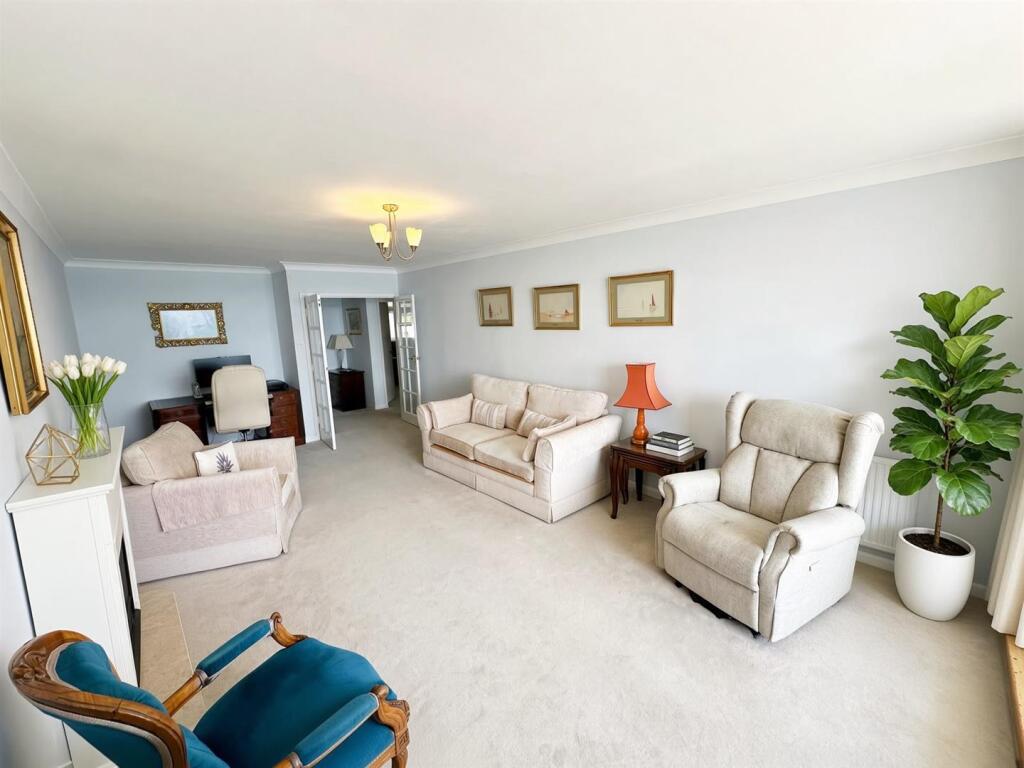 Apartment in Torquay - View 3