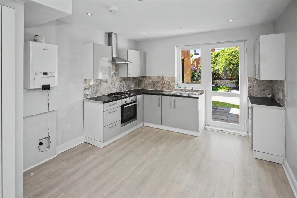 House in Nottingham, Stapleford - View 2