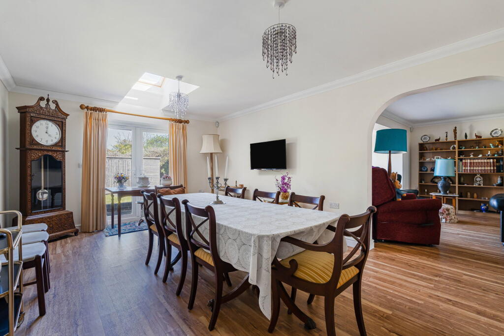 The Paddock, Merrow, GU1 - View 4