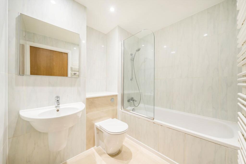 Apartment in London, City of Westminster - More