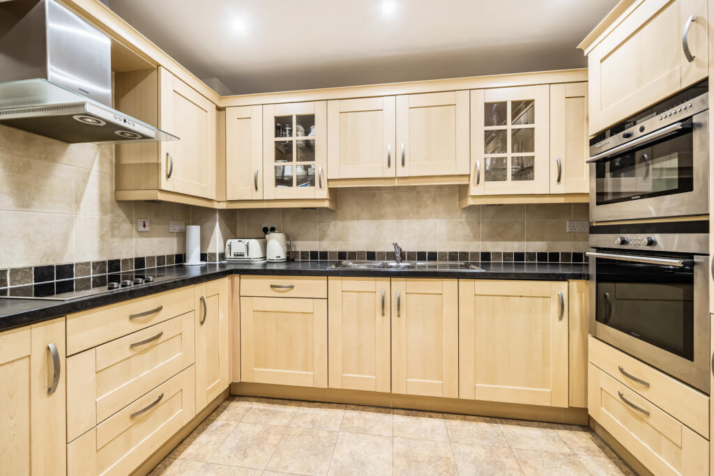 Additional image 7 of Warwick Road, Solihull, West Midlands, B91