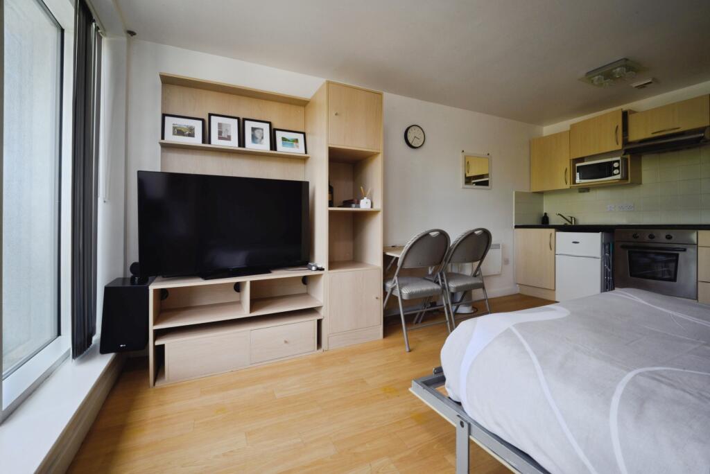 Apartment in Portsmouth - View 4