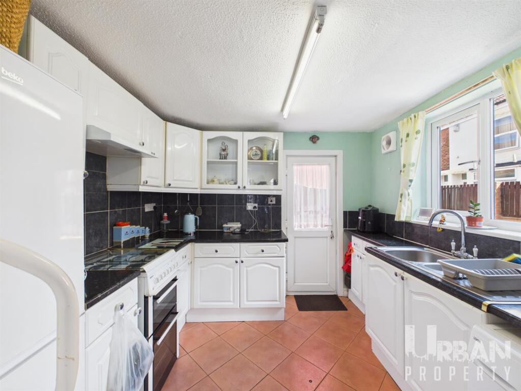 House in Hull - More