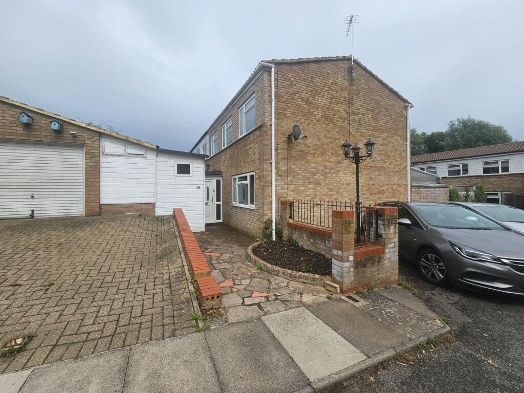 Main image of property: Lingfield, Stacey Bushes, Milton Keynes, MK12