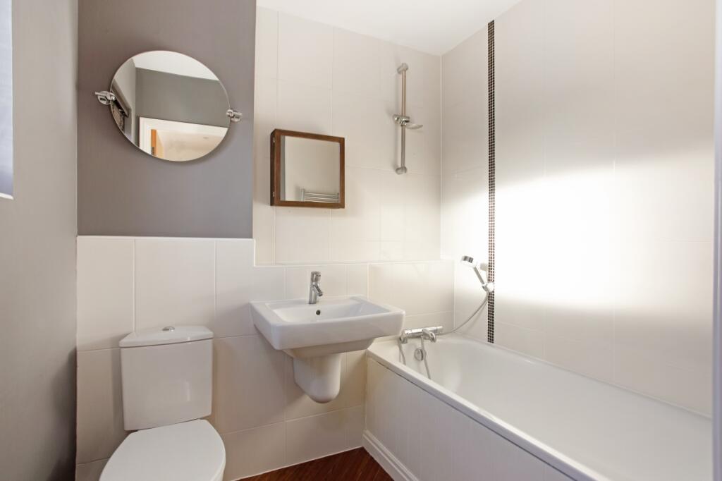 Apartment in St Albans - View 5
