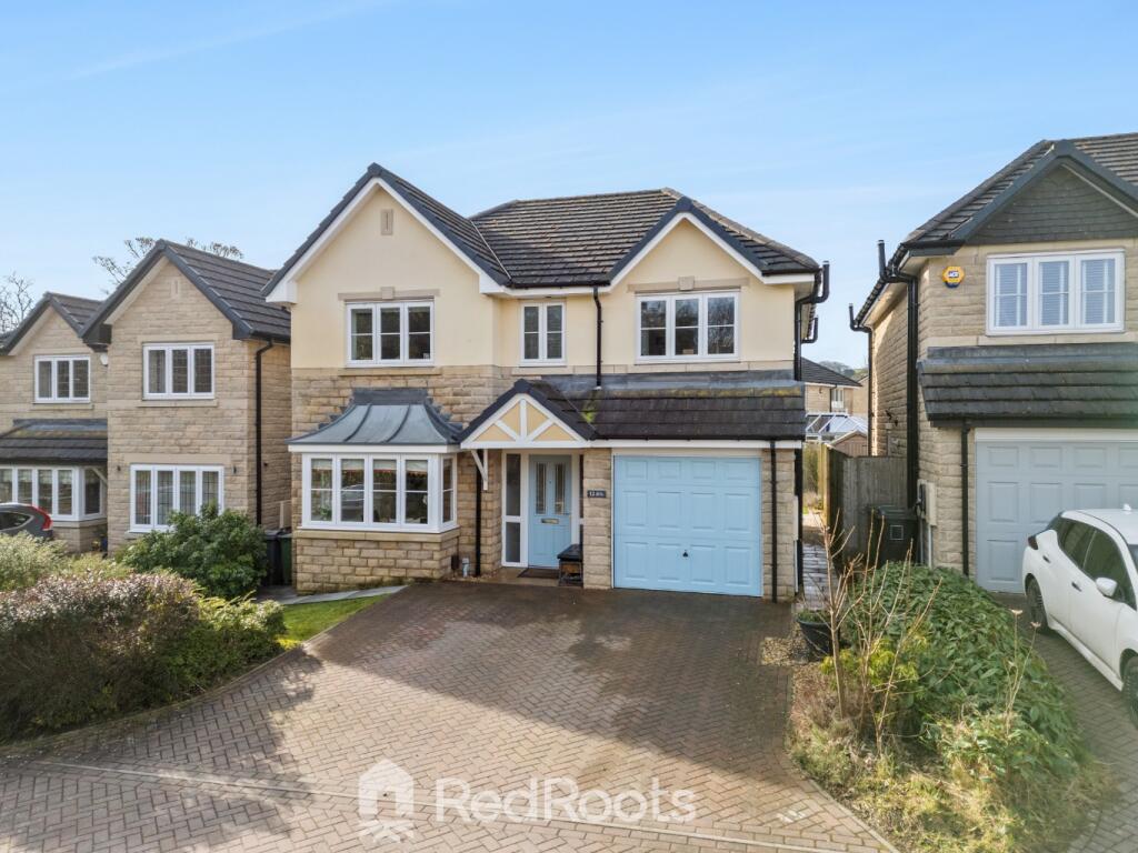 4-bed detached on Weavers Mill Way, New Mill, Holmfirth, HD9 7FB, £450,000