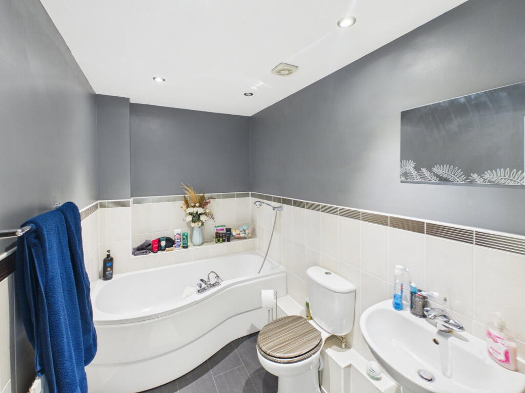 House in Ipswich - View 5