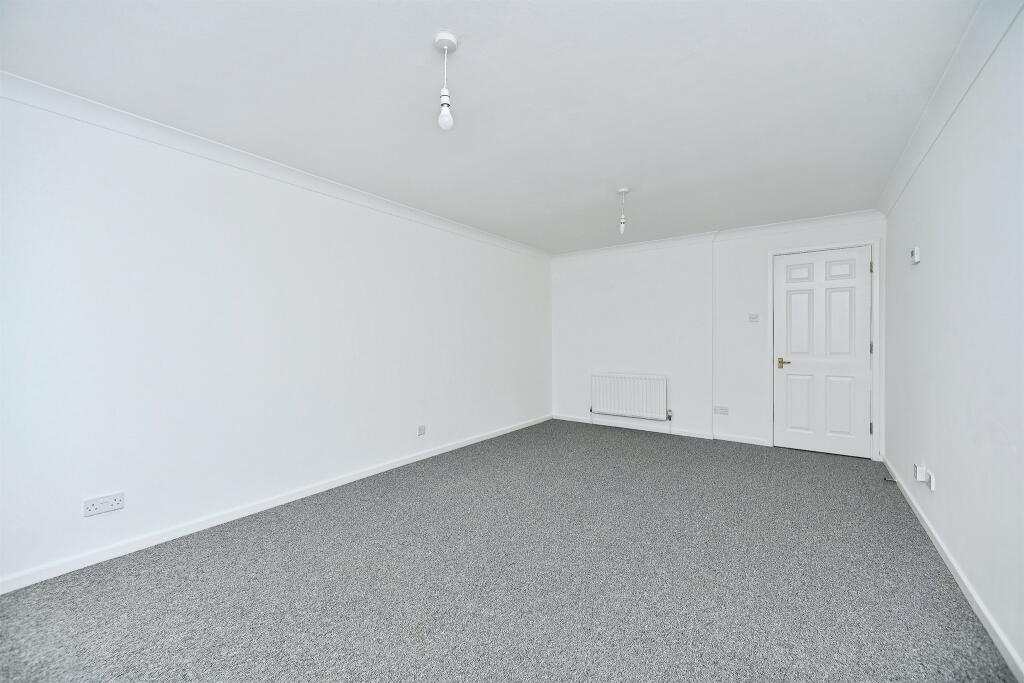 Apartment in Brighton - View 4