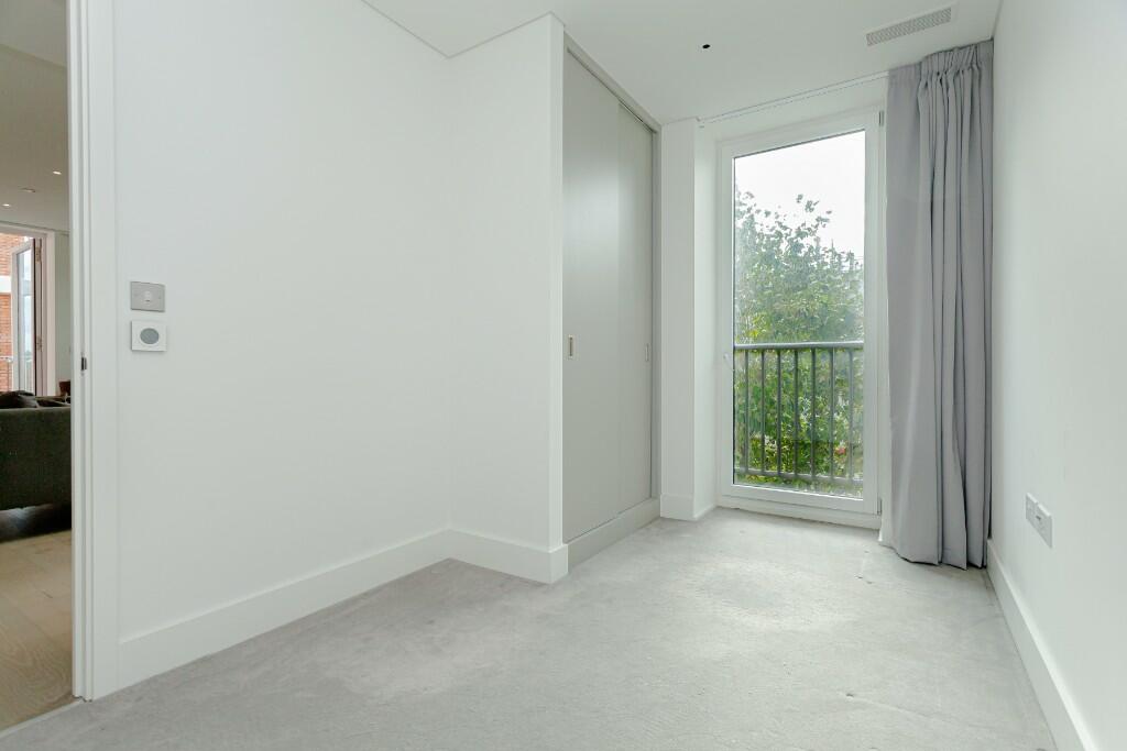 Apartment in London - View 5