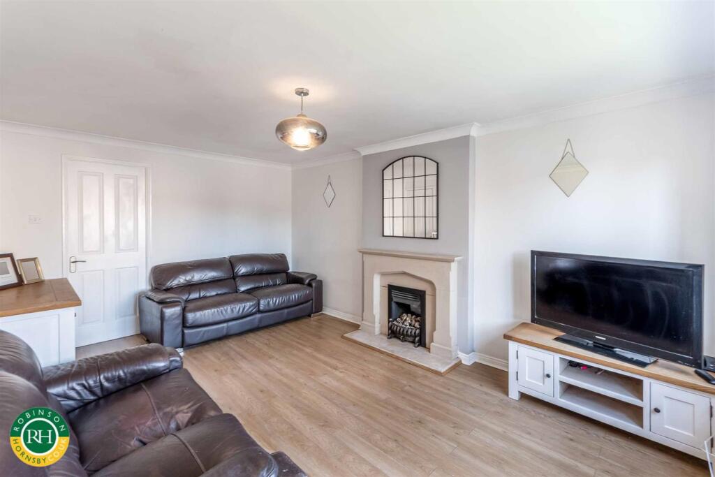 Applehaigh Drive, Kirk Sandall, Doncaster photo 3